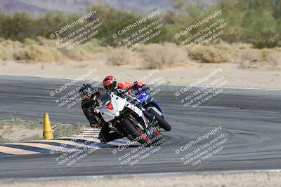 media/Nov-16-2025-Race Pace (Sun) [[8c5fa54630]]/Non Verified Riders (1st 20 Minutes)/2-Turn 10 (1010am)/